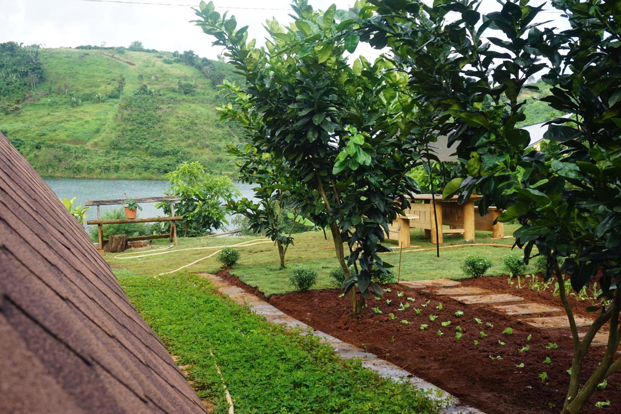 Hotel Nha Bao La - Ho Dak Long Thuong Bao Loc Exterior foto